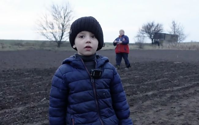 Мальчик из мема "Скоро вже буде Паска" вырос, и вот как он выглядит сейчас (фото)