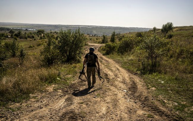 Топ-10 свіжих вакансій для військовозобов'язаних: хто потрібен армії і які зарплати