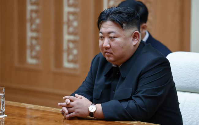 Кім Чен Ин показав танк із "абсолютним" захистом від дронів: ЦТАК заявляє про 100% успіху