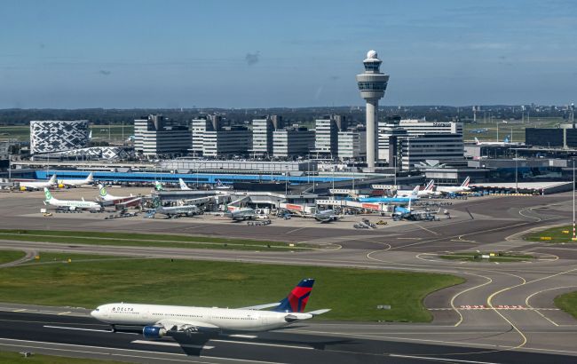 Шторм наближається. В аеропортах Нідерландів скасовані сотні рейсів