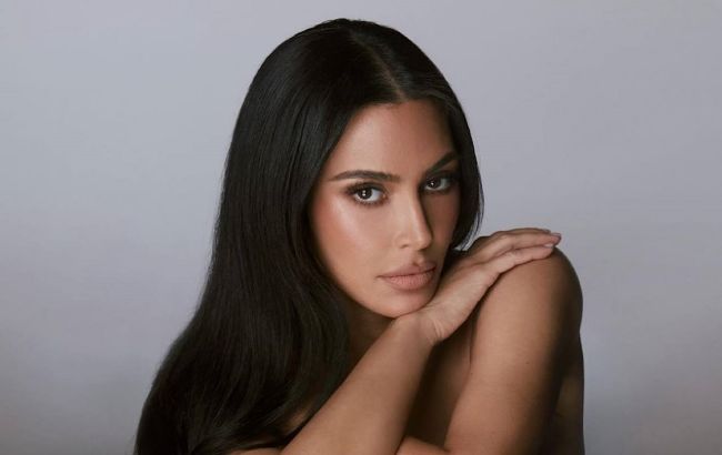 Кім Кардашьян показала звабливий образ (фото)