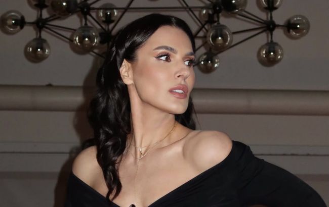 Маша Єфросиніна показала стильний total look з екошкіри