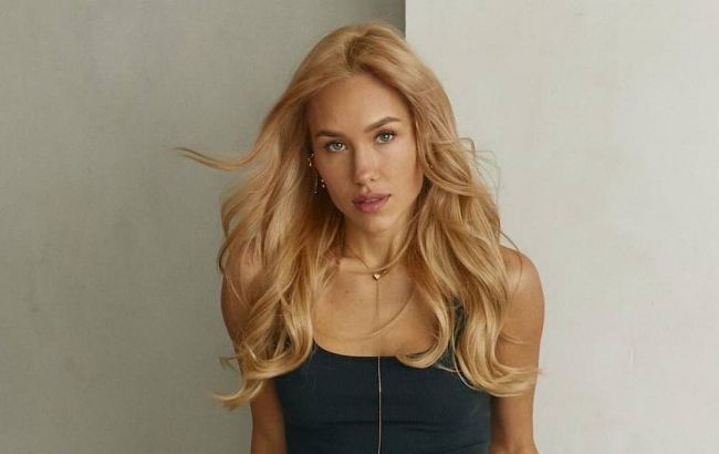 Даша Квіткова цікаво стилізувала леопардові джинси у повсякденному житті (відео)