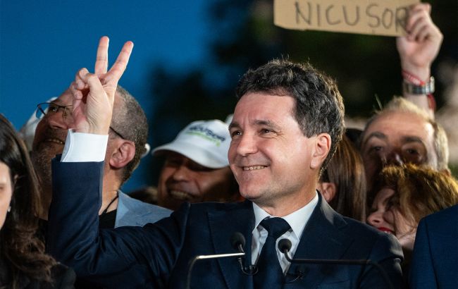 Президент Румунії анонсував свій візит до Києва