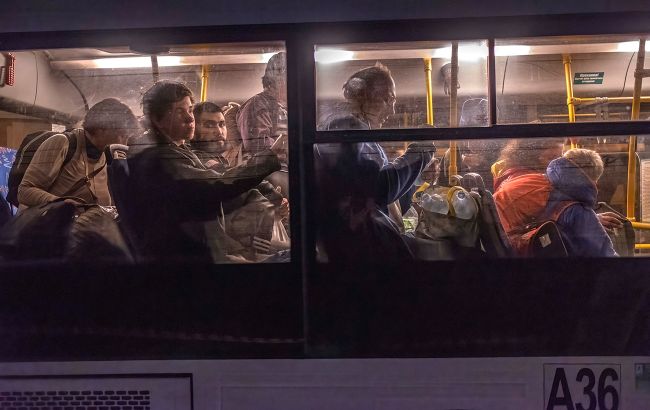 "Вагнерівці" депортують мешканців передмістя Бахмута до Росії, - ЦНС