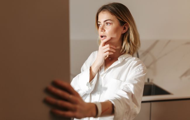 Вот что нужно сделать с холодильником, чтобы он не "съедал" электроэнергию