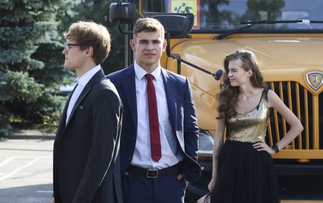 Триллер и одновременно детективная история: о чем сериал "Игры детей старшего возраста"