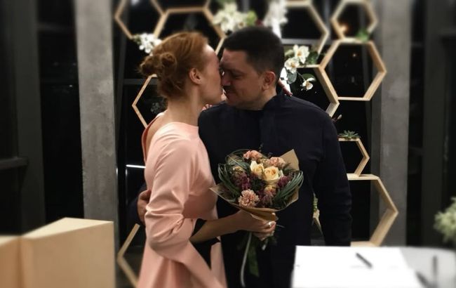 "Официально 9 лет". Светлана Тарабарова растрогала свадебными видео и фото