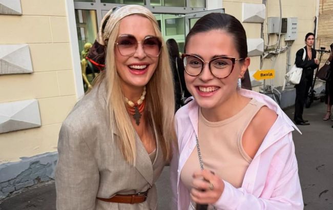 Ольга Сумская с младшей дочерью покорили осенними образами (фото)