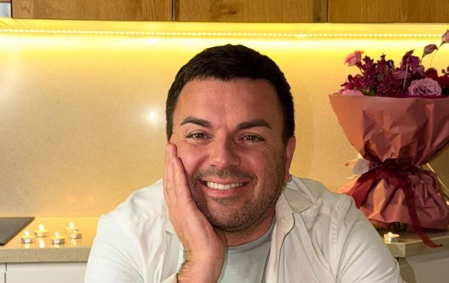 Григорій Решетнік святкує 42-річчя: як ведучого "Холостяка" привітала дружина (фото)