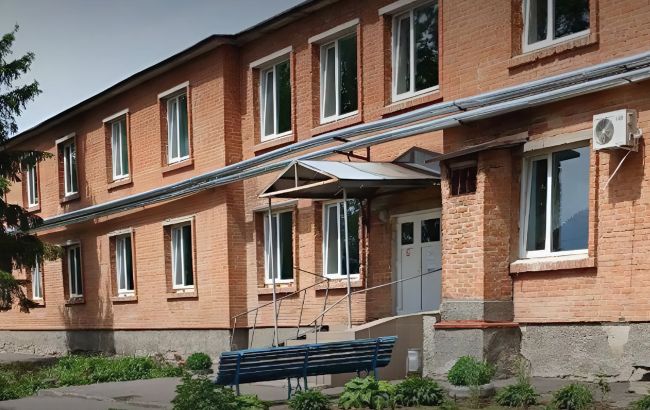 Без телефонів і документів: 29 людей утримували силоміць у психлікарні на Полтавщині