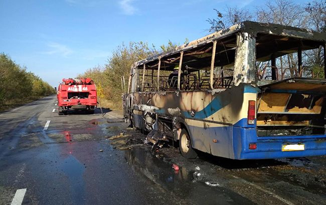 В Днепропетровской обл. на ходу загорелся пассажирский автобус