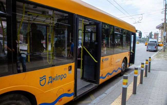 Проїзд в автобусах Дніпра може здорожчати: у чому причина та який "граничний тариф"