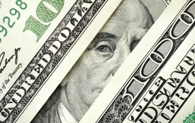 Наличный курс доллара в продаже повысился до 27,05 гривен