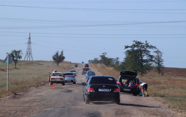 Как ездить по дорогам с ямами, чтобы не повредить автомобиль: действенные советы