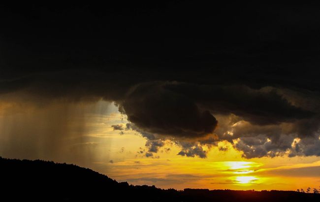 Дожди будут лить все 5 дней, но не везде. Синоптики дали прогноз на рабочую неделю
