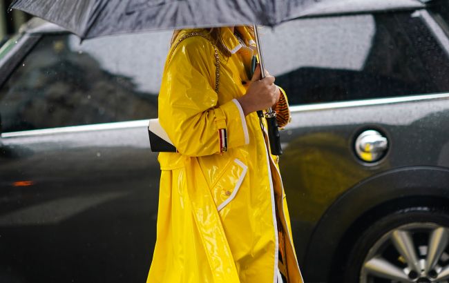 "Перший рівень небезпеки". Яка негода насувається на Київську область просто зараз