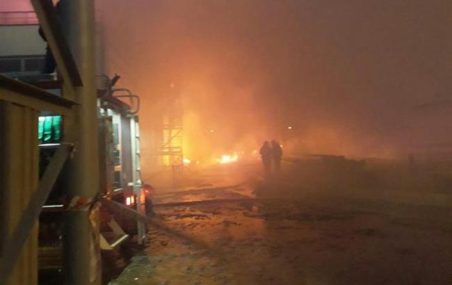 Пожарные локализовали пожар на заводе под Одессой