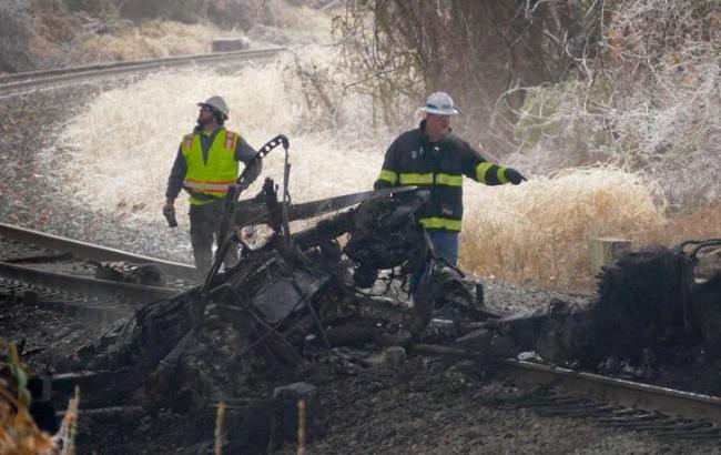 В США из-за взрыва бензовоза на шоссе пострадали 67 автомобилей