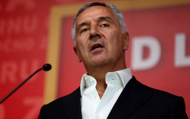 Президент Черногории с разгромом проигрывает во втором туре выборов