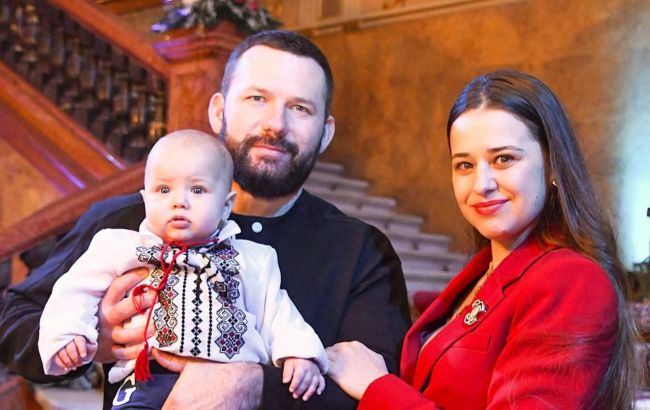 Колишня Дзідзьо показала 10-місячного сина на нових фото: як він змінився