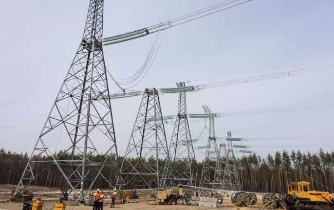 "Укрэнерго" начало завершающий этап строительства линии 750 кВ "Хмельницкая АЭС - ПС "Киевская"
