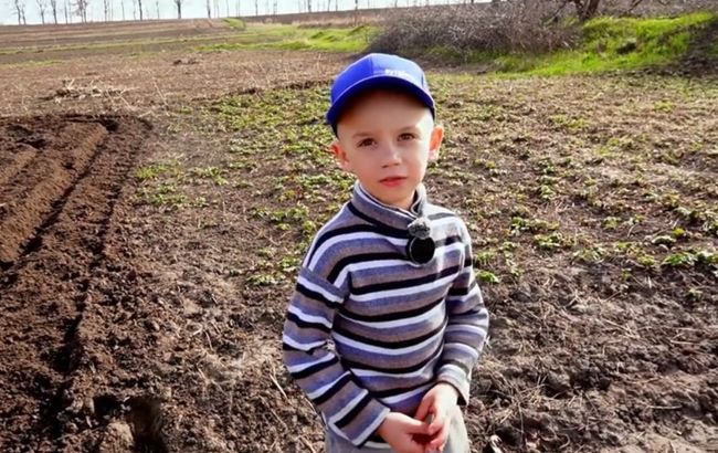 Де зараз хлопчик з відео 