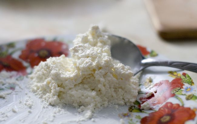 Кому не можна їсти кисломолочний сир: подивіться, чи є ви в списку