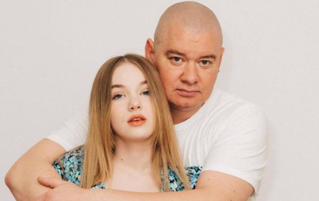 У сукні, яка підкреслює фігуру: як змінилася старша донька Кошового (фото)