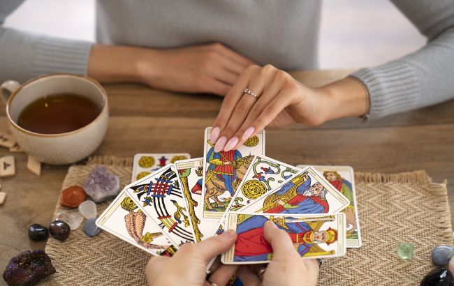 Таро-гороскоп на 19 червня: Діви знайдуть своє щастя, а Скорпіонів зловлять на брехні