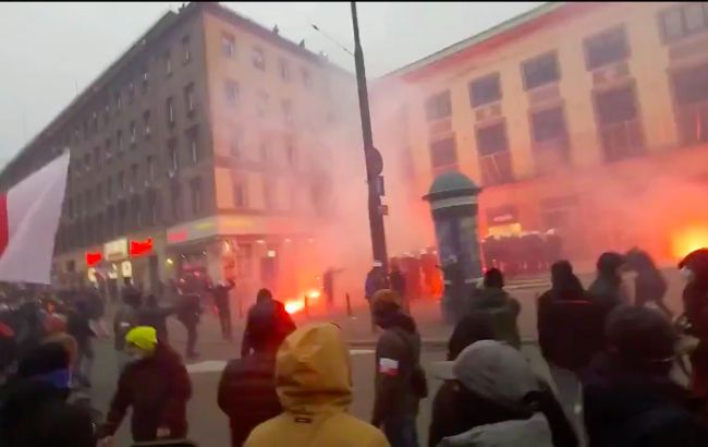В Польше на митинге в честь Дня Независимости произошли столкновения с полицией