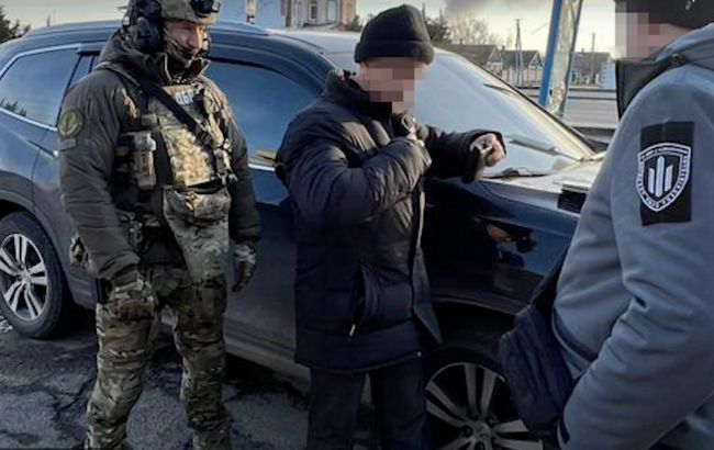 ДБР затримало ще чотирьох херсонських колаборантів - працівників виправної колонії