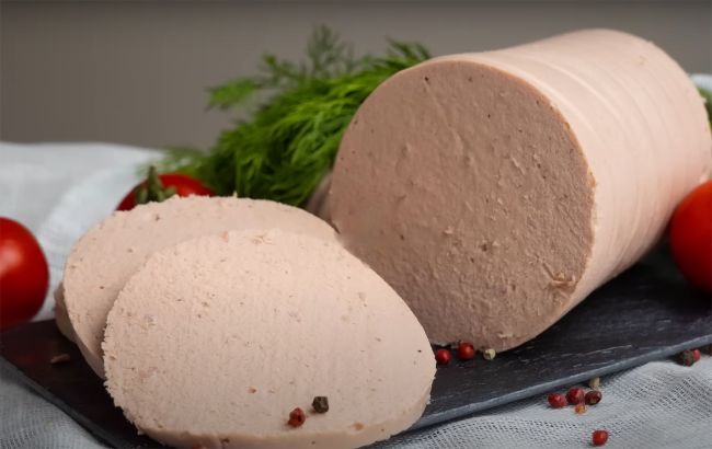 Рецепт смачної домашньої ковбаси, яку можна навіть дітям: готується дуже легко