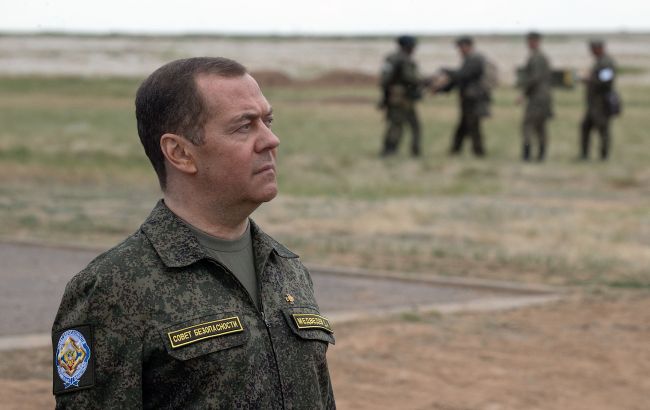 Медведєв пригрозив Яндексу, бо його ШІ не захотів відповідати про нібито нацизм в Україні