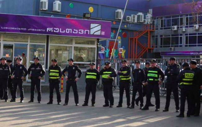 В Грузии прекратил вещание оппозиционный телеканал из-за угроз погрома