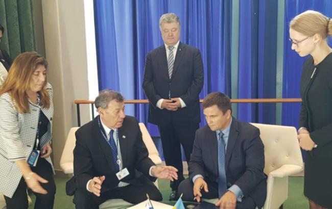 Украина подписала соглашение о безвизе с Уругваем