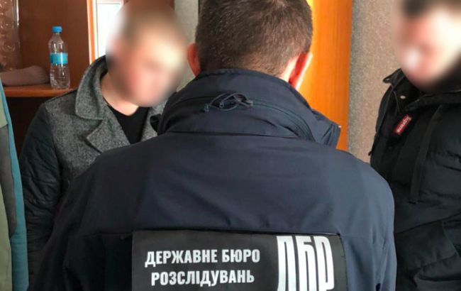 ГБР подозревает в мошенничестве оперуполномоченного СБУ и экс-полицейского