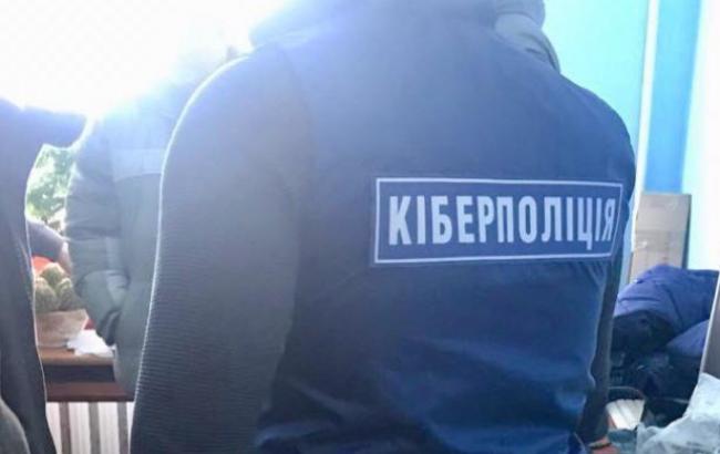 Жителя Хмельницкого уличили в использовании баз госучреждений