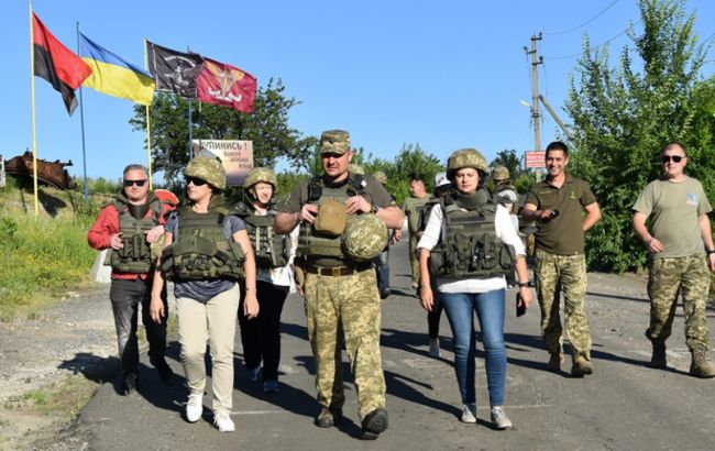 Район проведения ООС посетила делегация Литвы