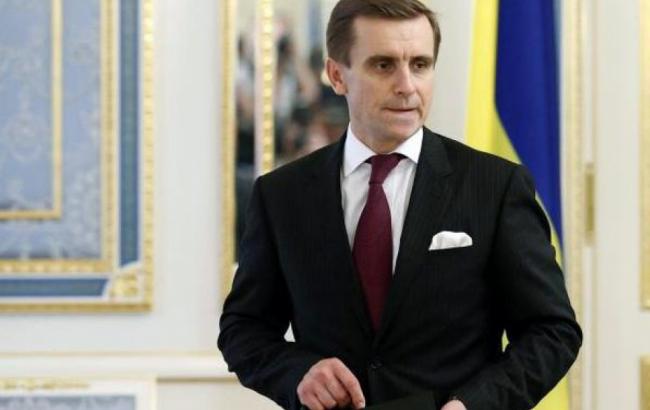 Введение военного положения в Украине пока не рассматривается, - Елисеев