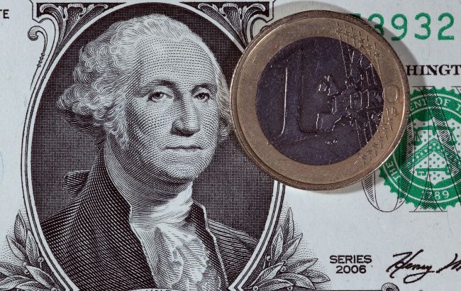 НБУ підвищив курс долара на 9 копійок