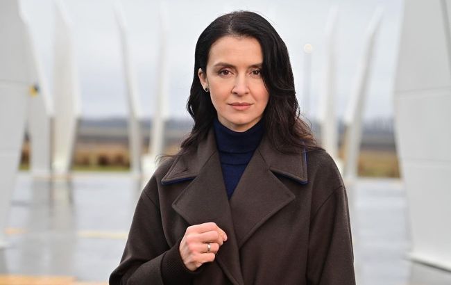 Відома телеведуча відверто розповіла про стосунки з чоловіком-військовим: "Ми віддаляємося"