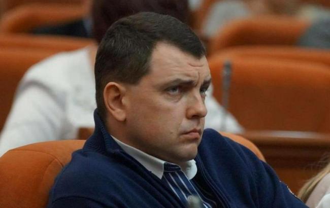 Подозреваемый в антисемитизме депутат горсовета Днепра выехал в Крым