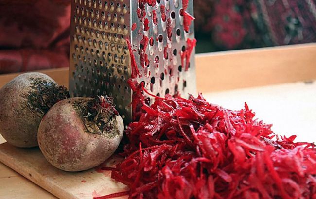 Как натереть свеклу и не испачкать руки. Теперь и вы знаете этот гениальный способ