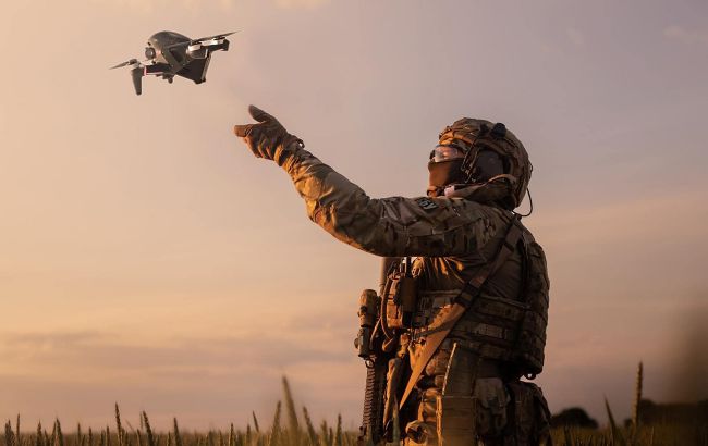 Унікальні кадри "Павутини": СБУ показала політ дрона до ураження Ту-22М3