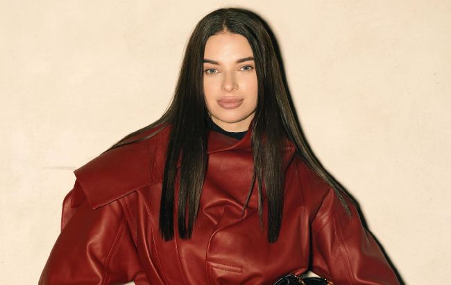 Дружина Усика показала верхній одяг, який точно має бути в гардеробі кожної модниці