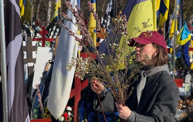 Нежно почтила память: жена Фелипенко растрогала заботой о его могиле (фото)