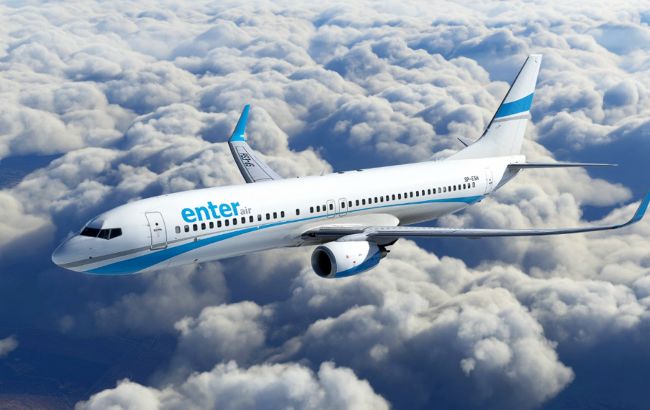 Польський літак із пасажирами залітав у закрите небо України: причини інциденту