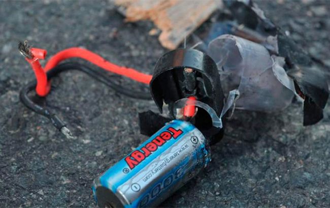 В Гонконге полиция обезвредила два взрывных устройства