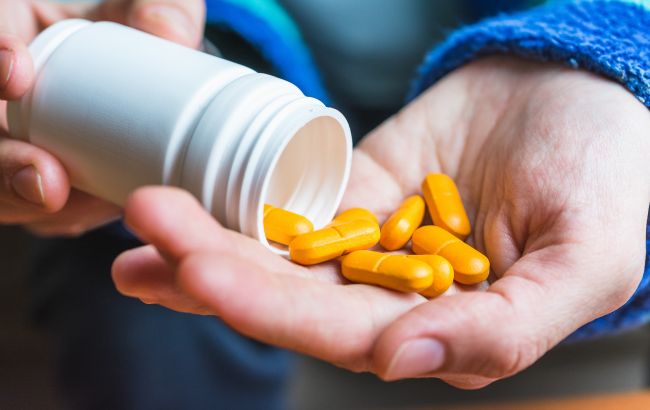 Що не треба купувати. Лікар назвала найпопулярніші "фуфломіцини"